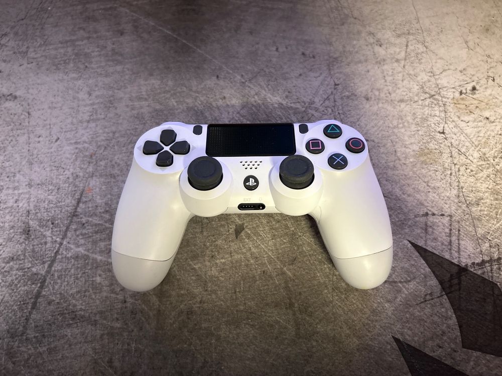 PS4 controller weiss Kaufen auf Ricardo