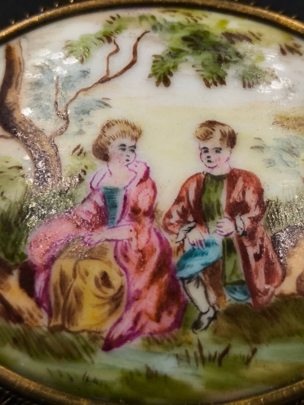 Broschen & Nadeln: Brosche mit Maushaar Malerei – Gebraucht aus Rorschacherberg von snOOpydOg11 4