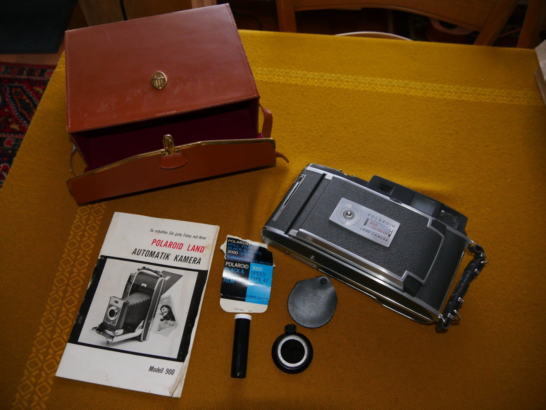 Polaroid Fotocamera: Polaroid 900 ELECTRIC-EYE LAND CAMERA – Usato da Gränichen venduto da Nimmersatt
