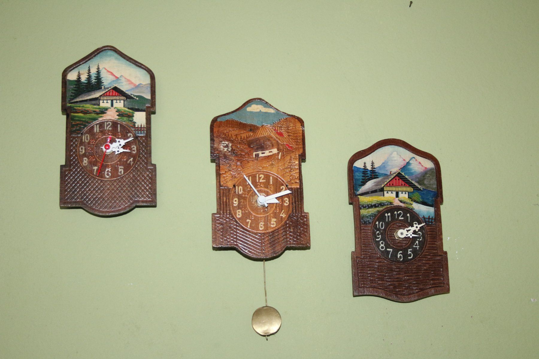 Orologi da terra & Orologi da parete: 3 Kleinere Wanduhren – Usato da Benglen venduto da polli77