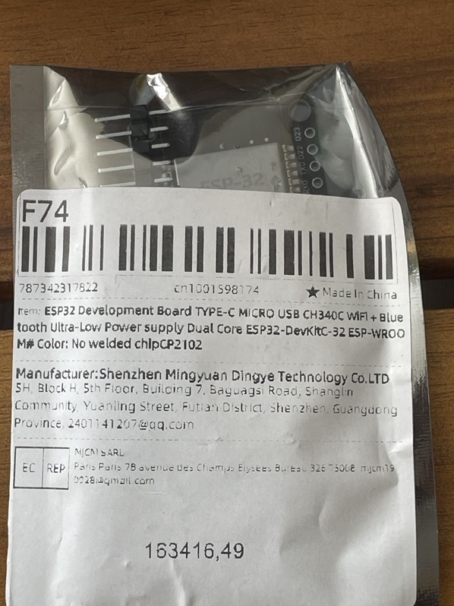 Composants électroniques: ESP32 Entwicklung Board WiFi Bluetooth neu unbenutzt – Neuf (Voir description) à Galgenen par Ra22