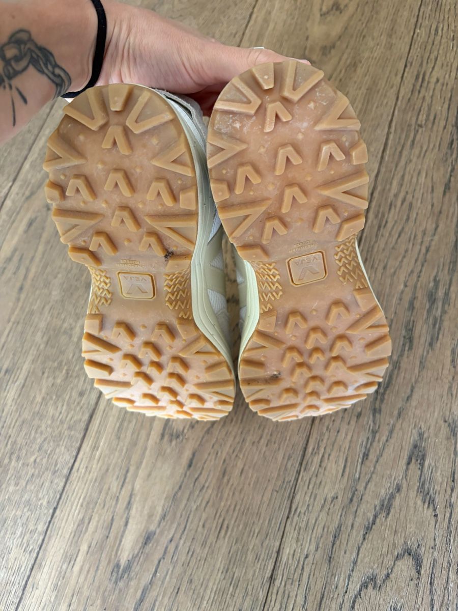 Veja Scarpe da donna: Veja Sneaker – Nuovo (secondo la descrizione) da Immensee venduto da meg_5pqk 2