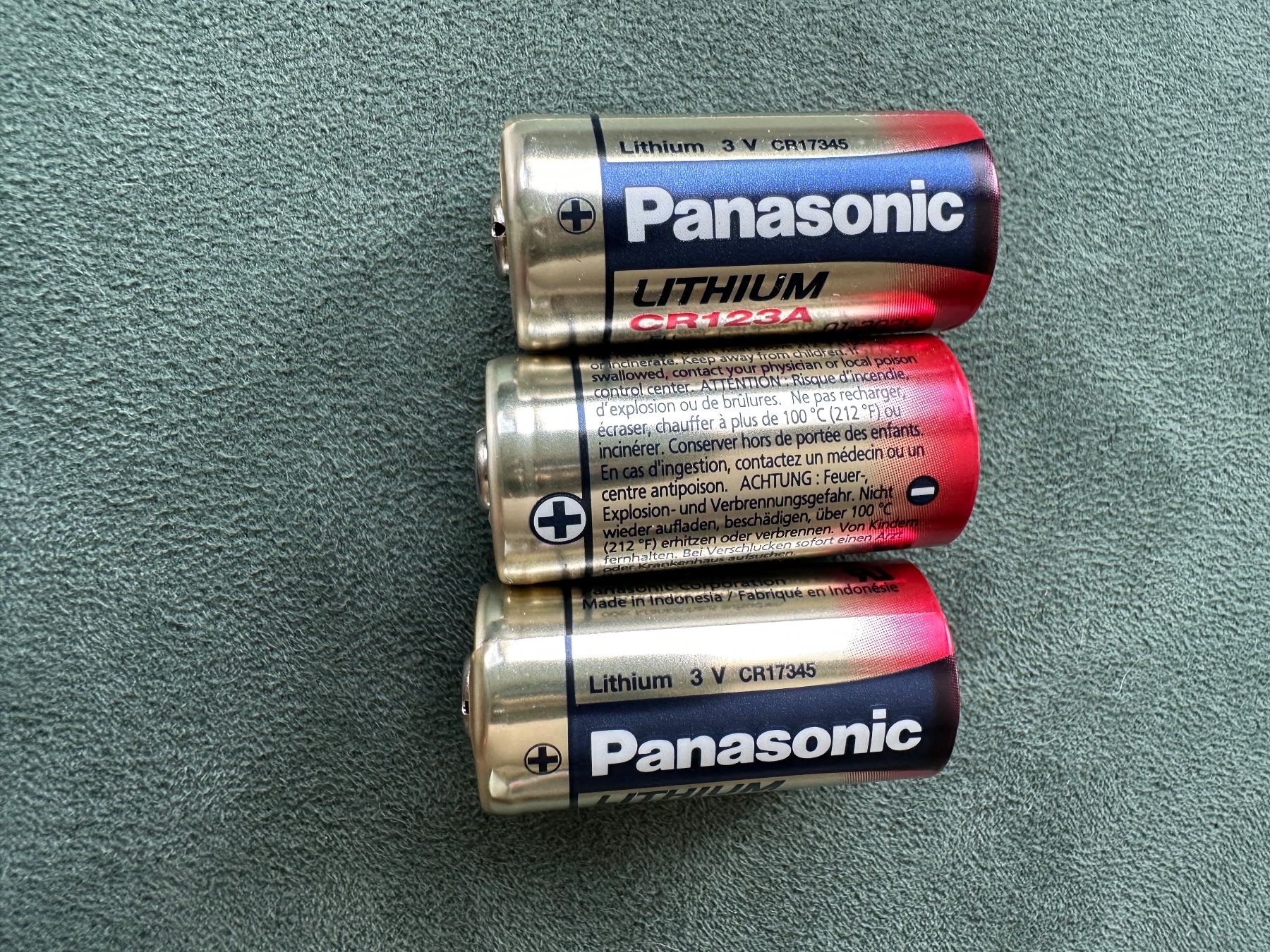 Panasonic Caricatori & Batterie: 3 neue Panasonic Lithium Batterie CR 123A – Nuovo (secondo la descrizione) da Zollikon venduto da mangrovia