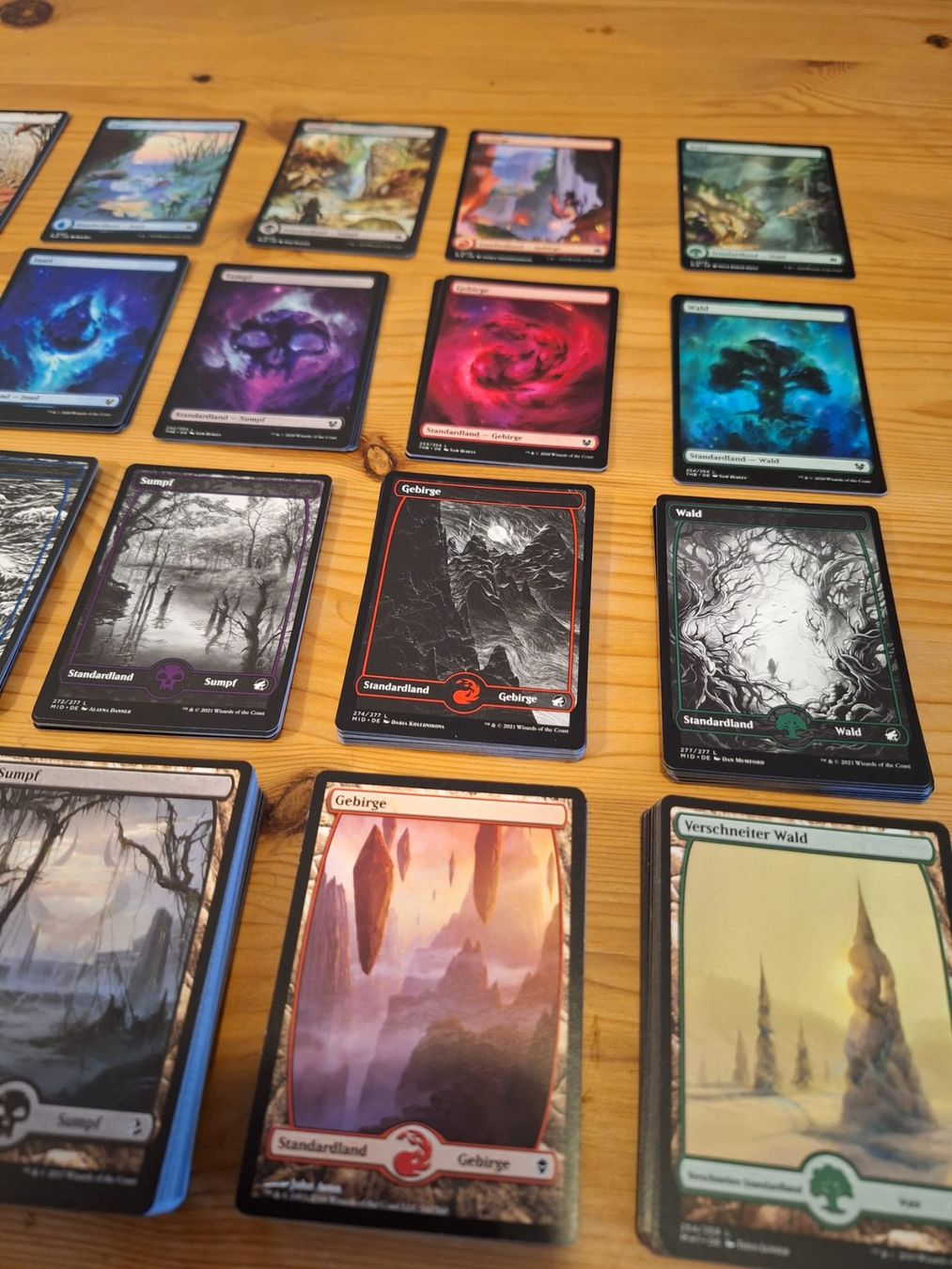 Magic The Gathering Sammelbilder & Trading cards: Magic The Gathering Full Art Basic Lands, über 300 – Gebraucht aus Aarau von  2