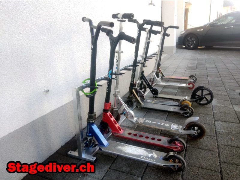 Kickboard: Scooter Ständer, Kickboard / Trotti Ständer 4-21 Stellplätze – Nuovo e nell'imballaggio originale da Muri  AG venduto da Pfiabane 1