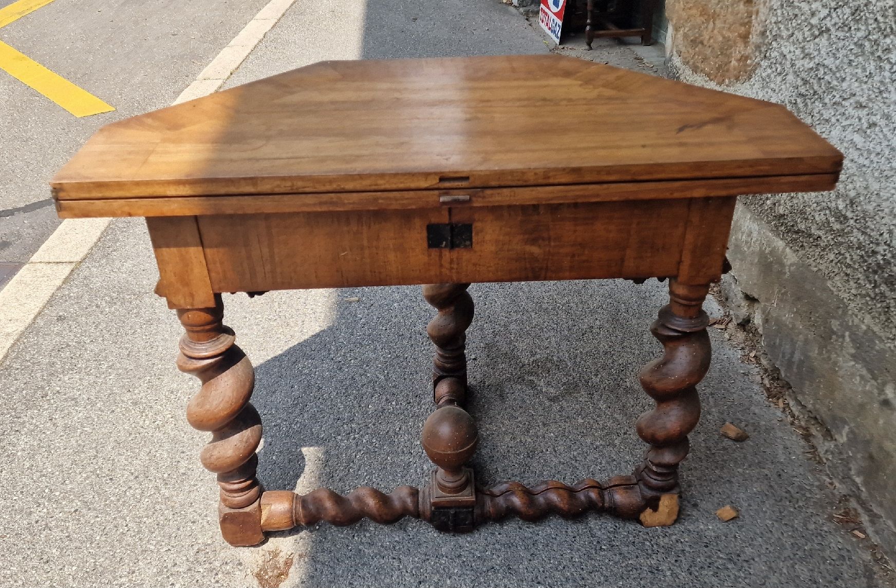 Tavoli: table demi-lune  – Usato da Lausanne venduto da ama_2fz8 5