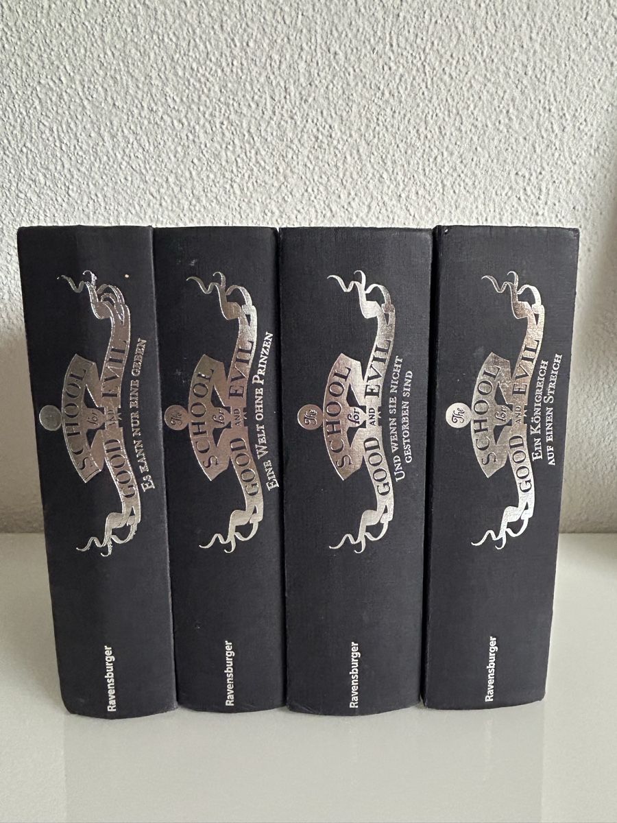 Libri: School for Good and Evil Band 1-4 – Usato da Ebikon venduto da nao_vv6d