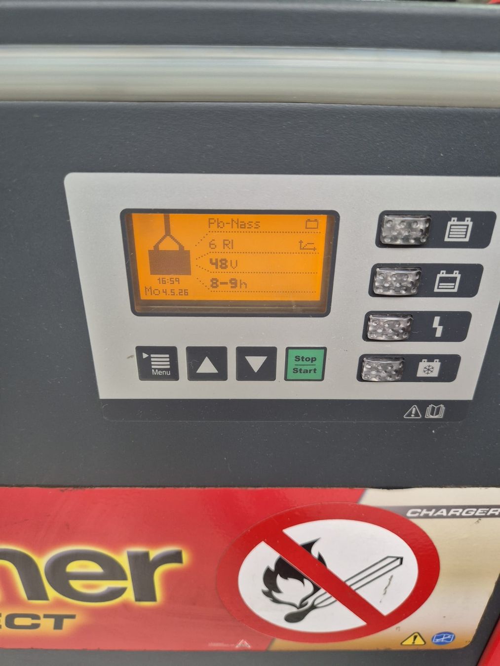 Banner Caricabatterie: Stapler 48V 90A Ladegerät – Usato da Villnachern venduto da slada2025 2