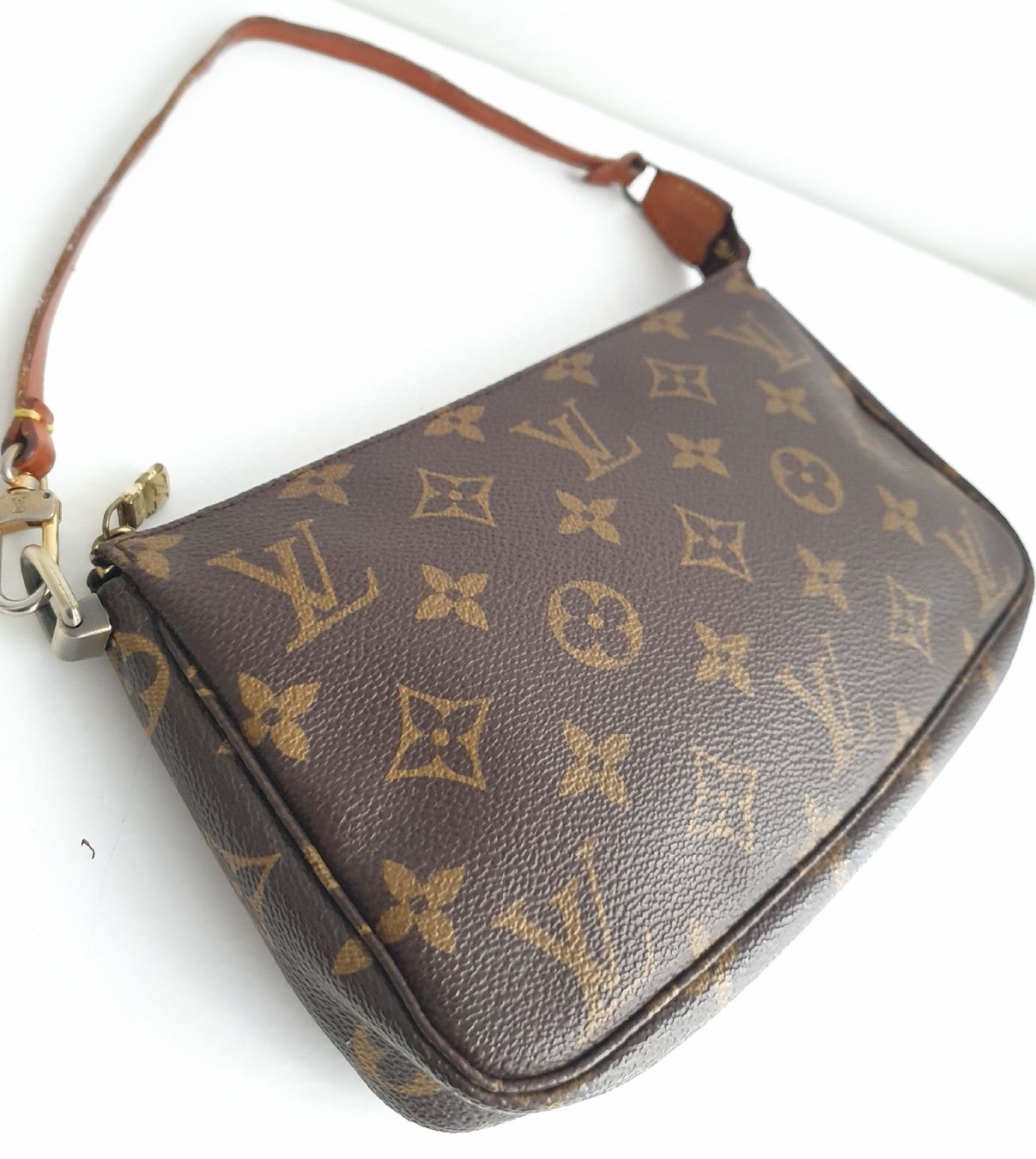 Louis Vuitton Borse da donna: Louis Vuitton Pochette Accessoires Monogram Canvas – Usato da Niederteufen venduto da Mira_72 3