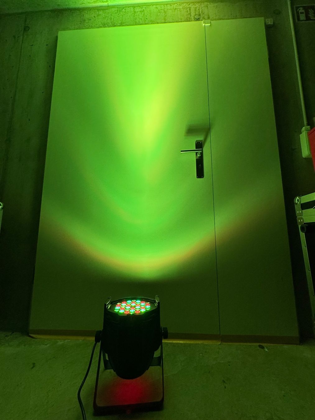 Lampes: ST-LIGHT LED PAR Scheinwerfer – D'occasion à arbon par jero05 5