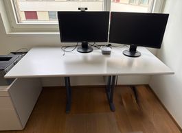 Schreibtisch weiss, mit Korpus