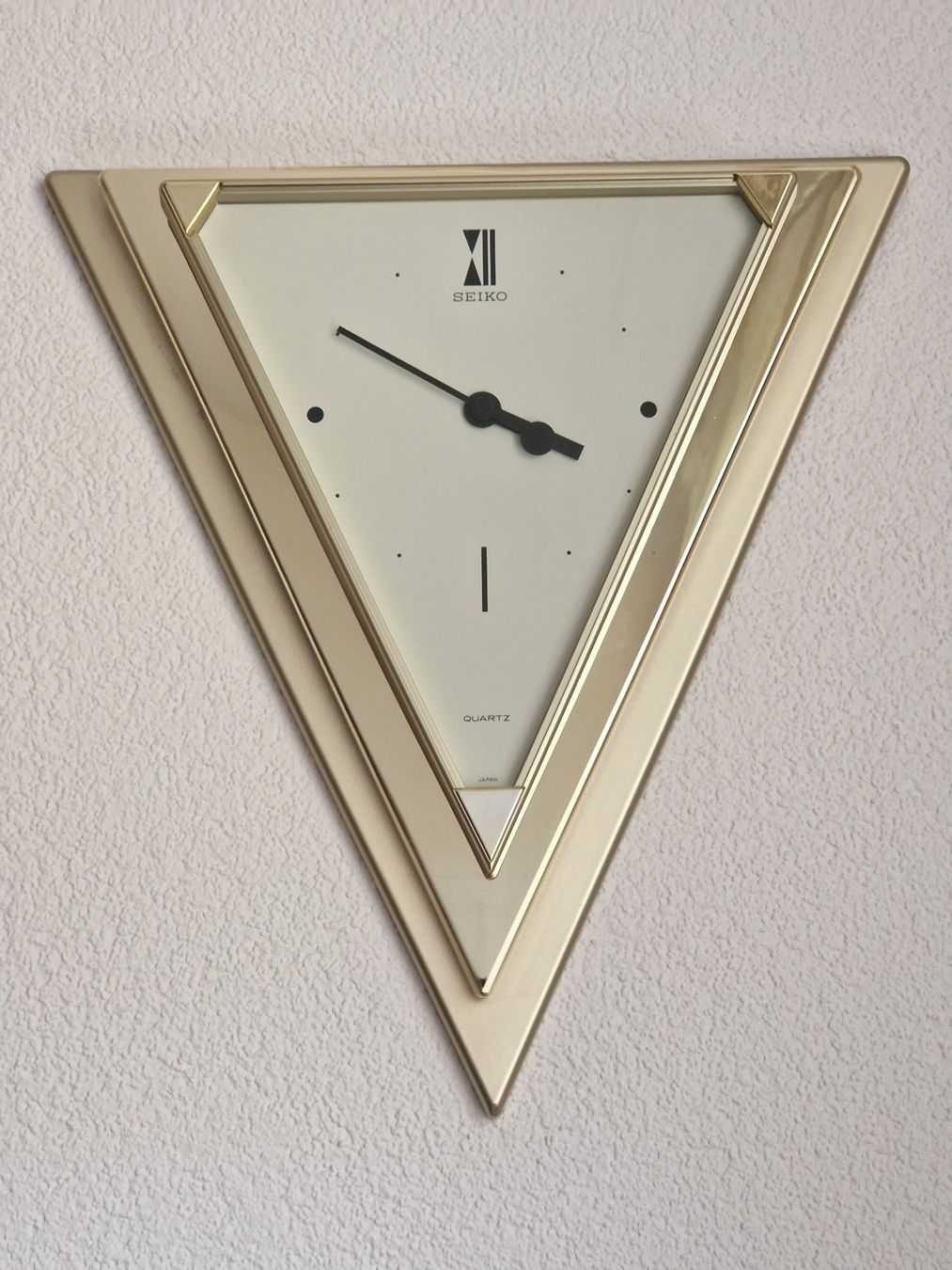 Seiko Orologi da terra & Orologi da parete: Vintage SEIKO ZigZag Triangle Wanduhr mit PENDEL – Usato da Bern venduto da belshnikel 2