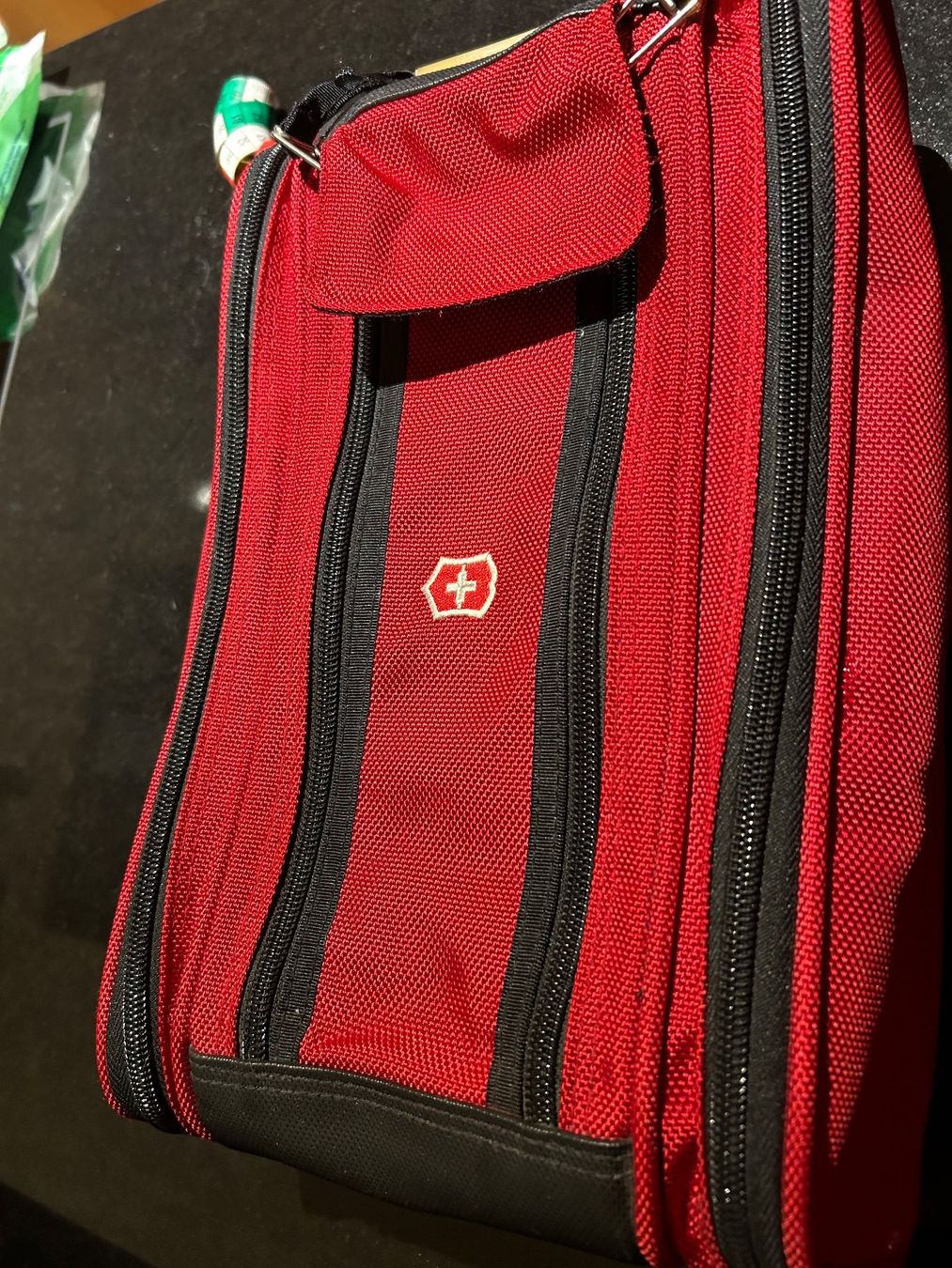 Custodie per cosmetici: Toilettenbeutel Victorinox – Usato da Zumikon venduto da Uranus88 9