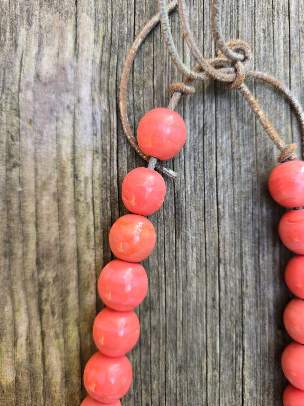 Catenine: Schmuck: Collier lachsfb. Glasperlen Tibet – Usato da Romanshorn venduto da Rachacha 1