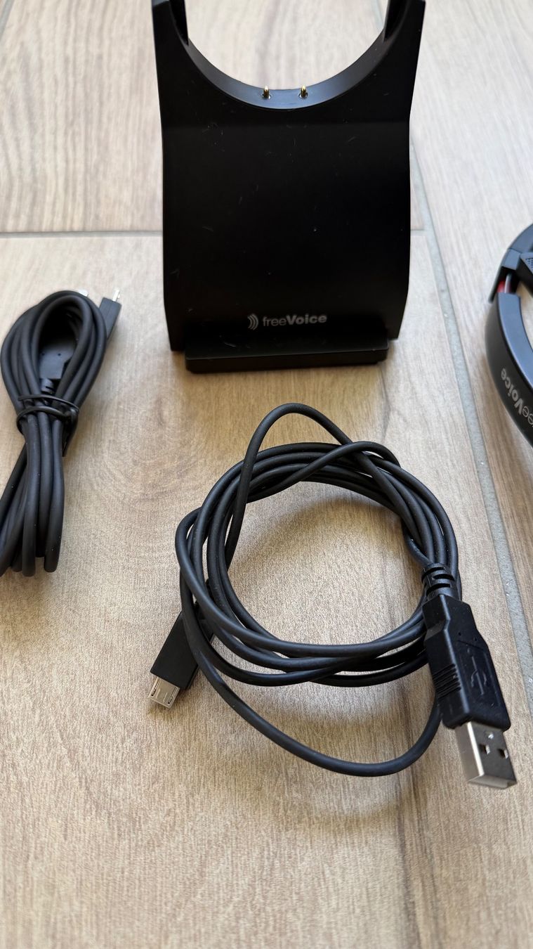 Cuffie: FreeVoice Space Stereo Headset mit Ladestation – Usato da Dietikon venduto da Sstufi 2