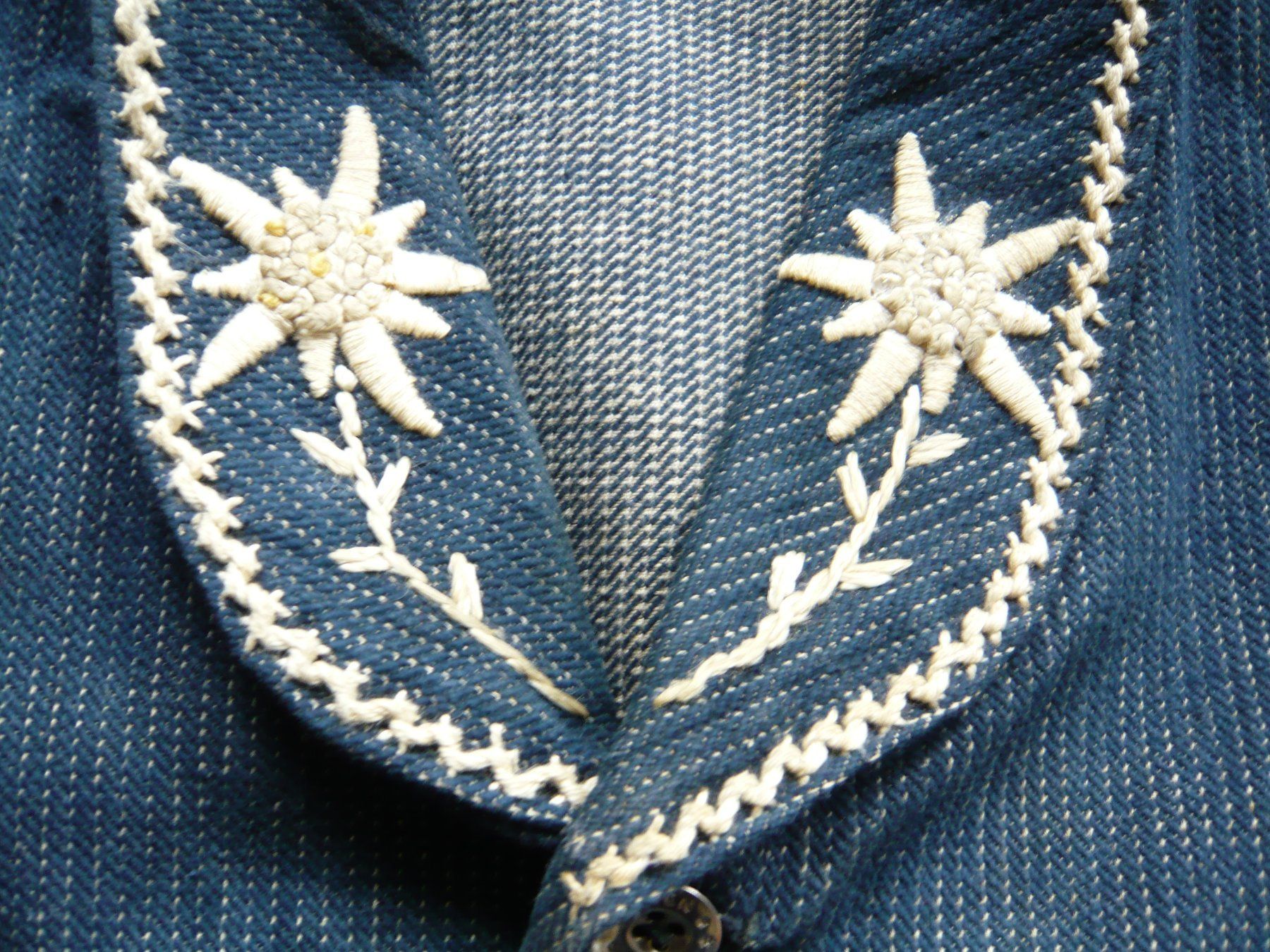 Vestes: ANCIEN BREDZON  TAILLE S – D'occasion à Echallens par  2