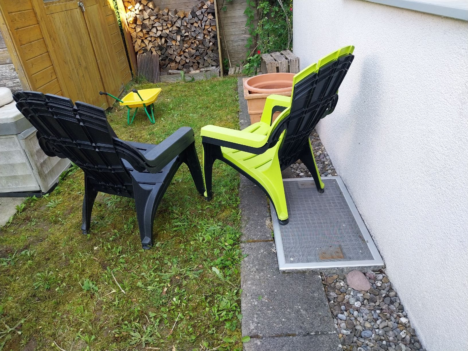 Stühle: Gartenstühle robust, Plastik – Gebraucht aus Pfungen von Paff77 2