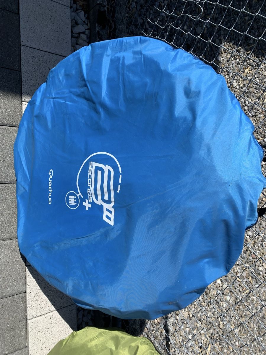 Decathlon Zelte: Tente 2 secondes Quechua 3 places – Gebraucht aus Bulle von Caphorn