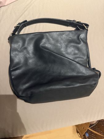 Schwarze Handtasche / Schultertasche in Leder Optik👜🖤!