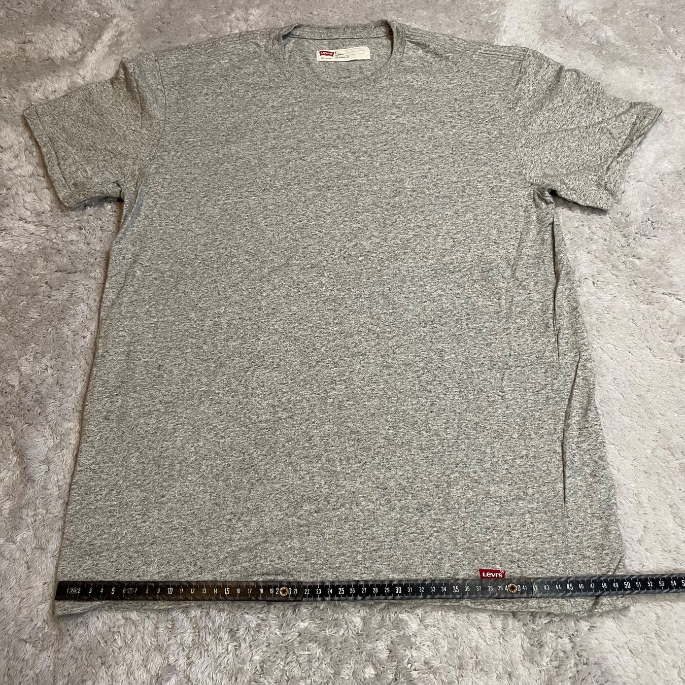 Levi's T-Shirts: Levi's T-Shirt Grau Gr. M Standard Fit Baumwolle – Gebraucht aus Bubikon von SwissSecondLife 1