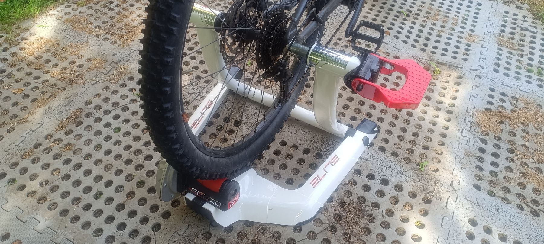 Hometrainer: Elite Qubo Fluid Rollentrainer  – Usato da Arbon venduto da Gatto81 4