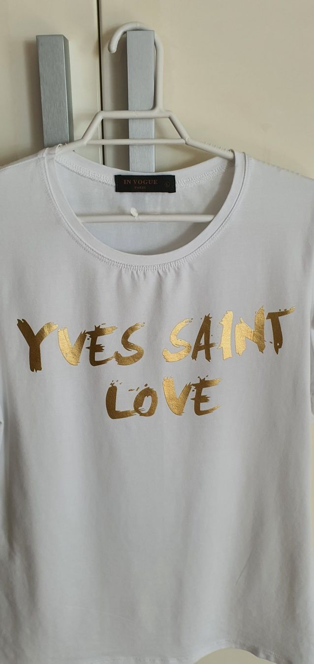 T-shirt: Yves Saint T-shirt – Nuovo (secondo la descrizione) da Basel venduto da Kristal4 8