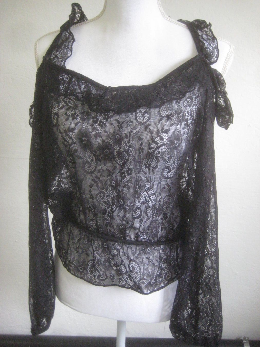 Tally Weijl Blusen: DAMEN  BLUSE   MIT   SPITZEN – Gebraucht aus Uster von flocke1