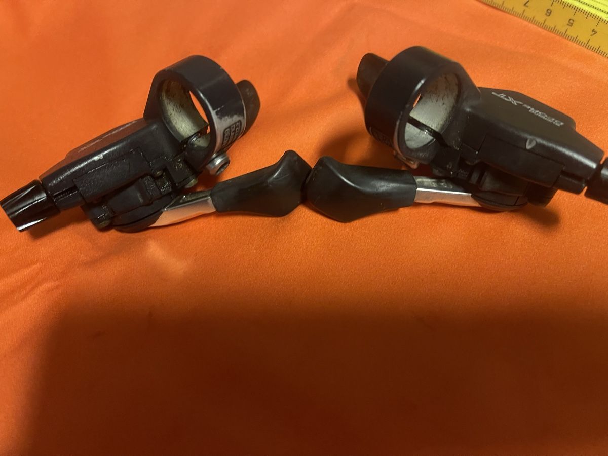 Shimano Pezzi di ricambio: Schalthebel Schimano Deore XT SL-M739 – Usato da Giubiasco venduto da bulag 2