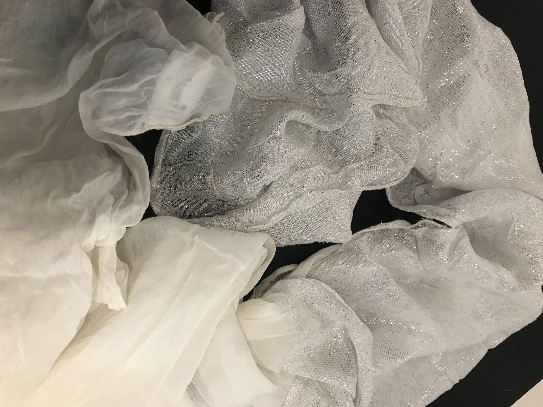 Foulard & Sciarpe: Foulard Silber/Weiss – Usato da St. Margrethen SG venduto da kellenbh