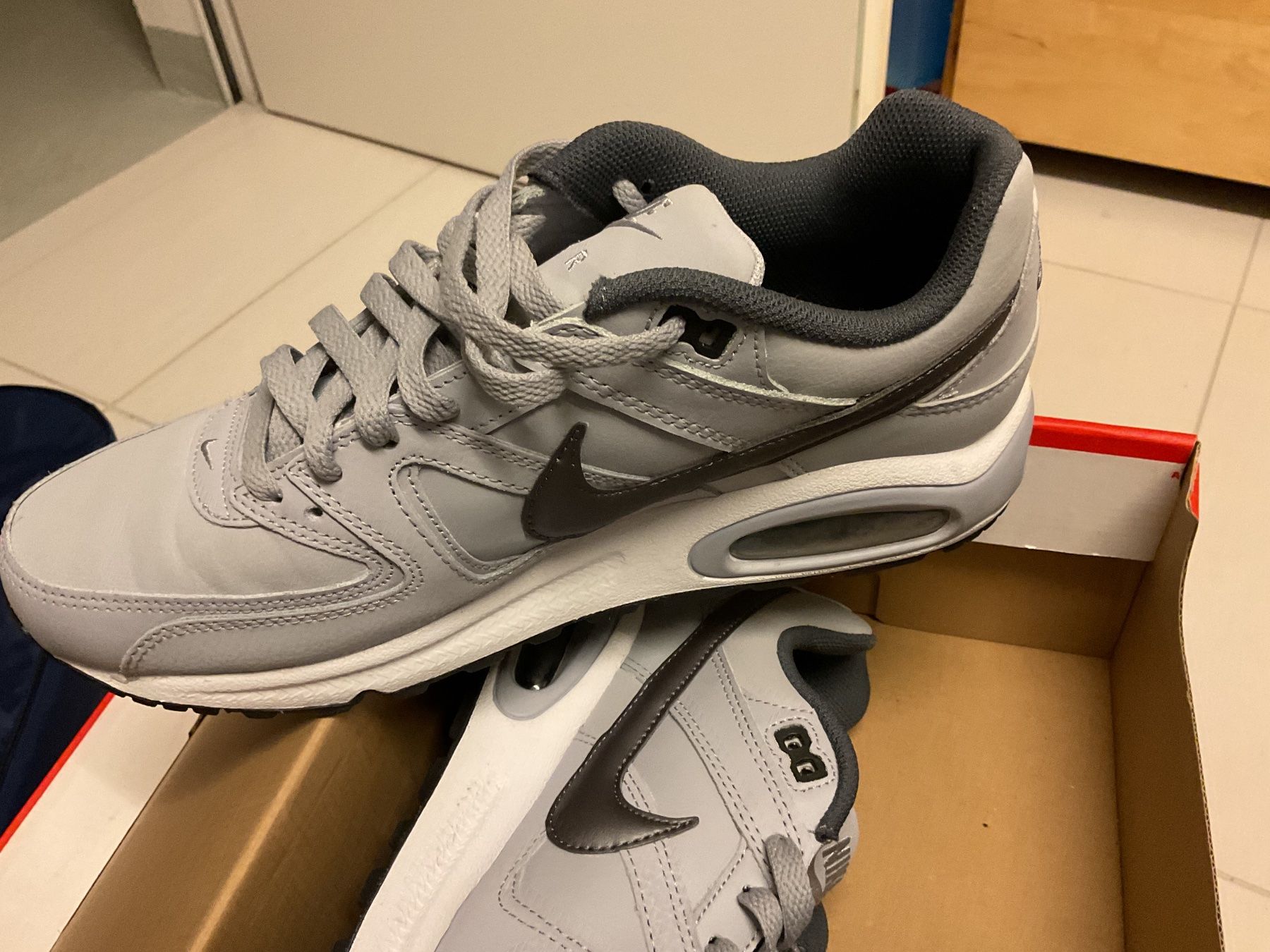Nike Herrenschuhe: Nike Air Max Command Herrenschuh Grösse 43 – Neu (gemäss Beschreibung) aus Killwangen von cherubim13