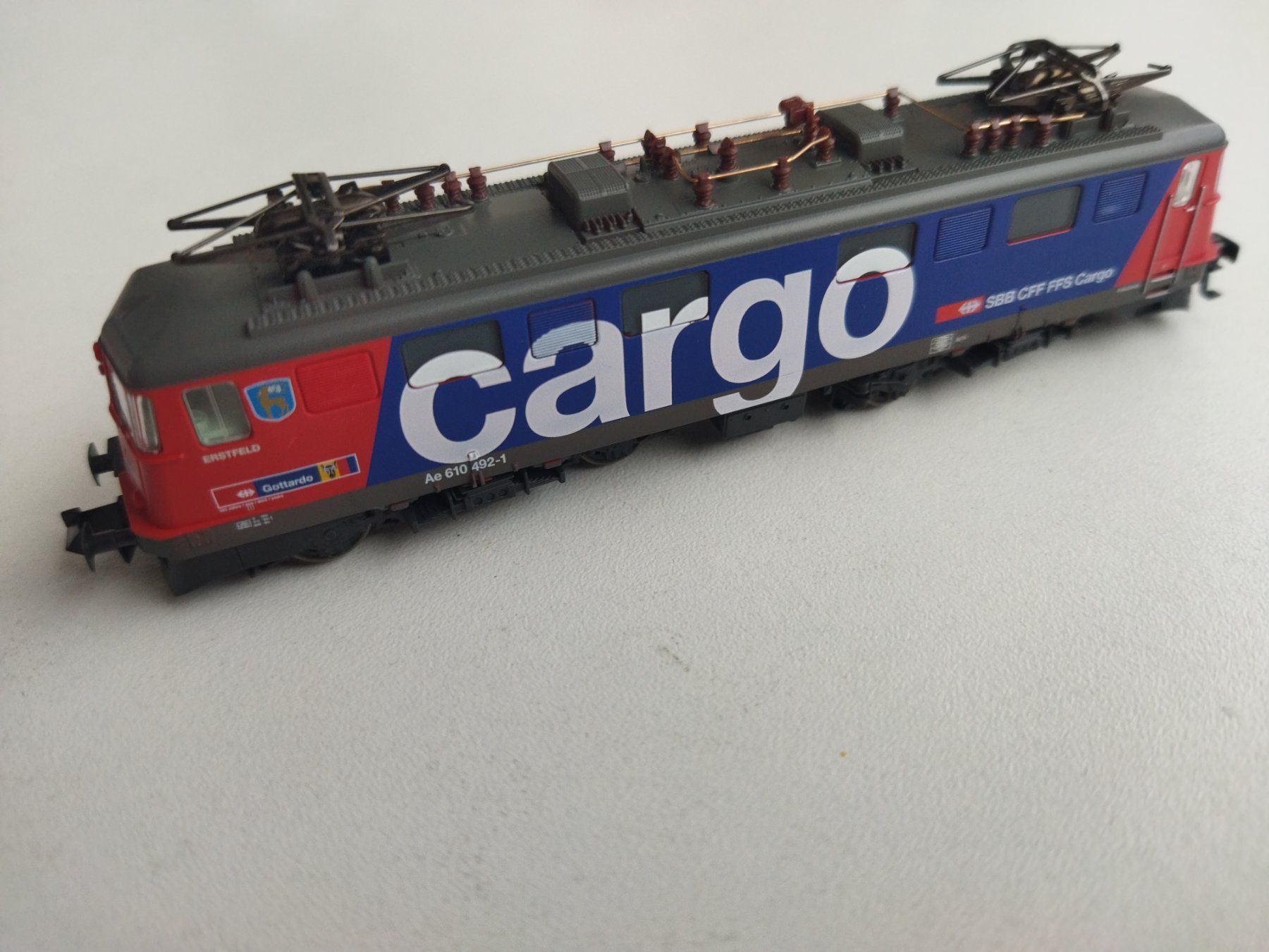 Fleischmann Modellini di ferrovie: E-Lok Ae 6/6 der SBB Cargo von Fleischmann N mit NEM – Nuovo e nell'imballaggio originale da La Chaux-de-Fonds venduto da Sekado