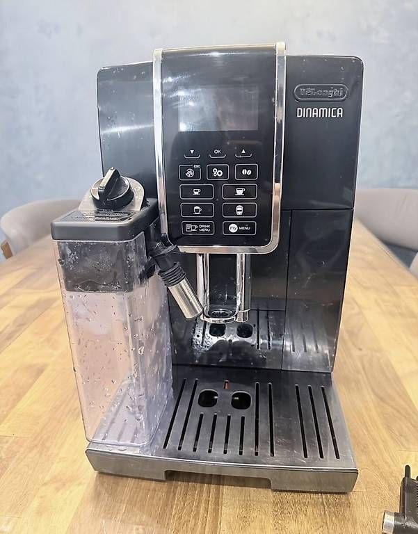 Macchine per caffè & Macchine per espresso: DeLonghi Dinamica – Usato da Wimmis venduto da fischer.60 2