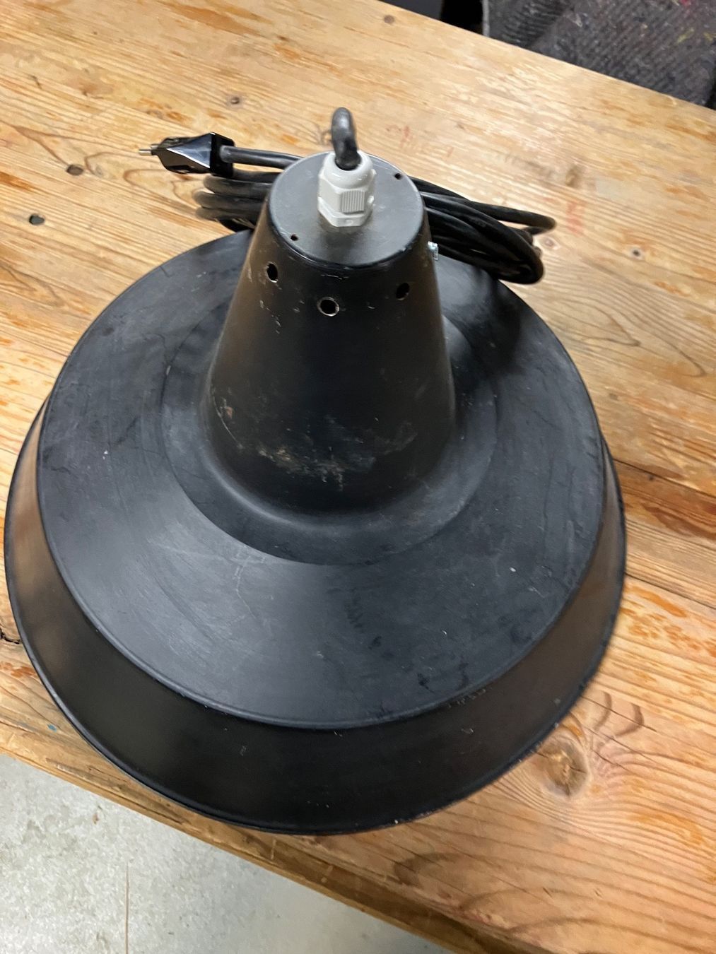 Lampade: Lampe , Industrie, verkabelt – Usato da Zürich venduto da Ideal0 2