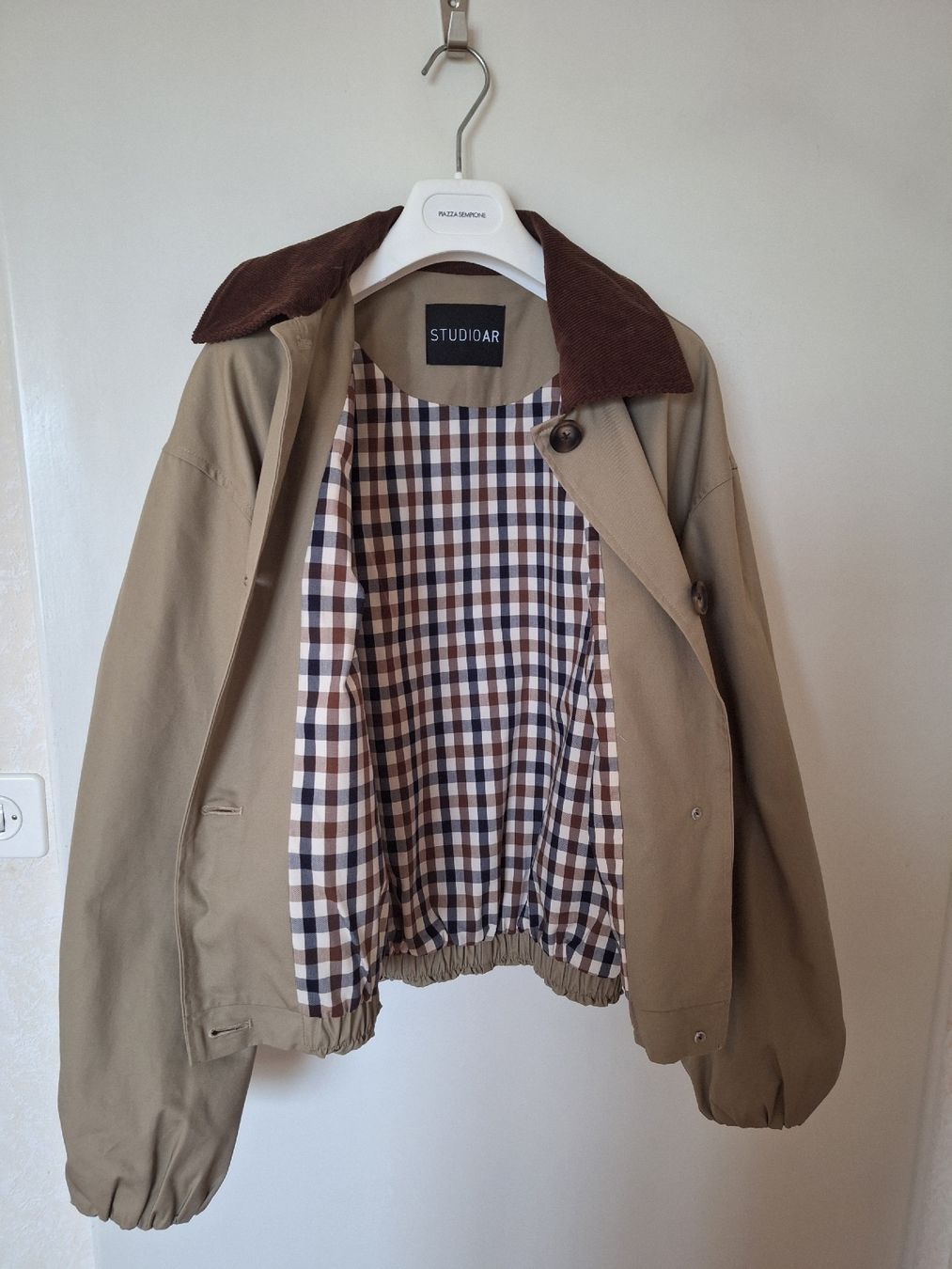 Giacche: Belle veste  – Nuovo (secondo la descrizione) da Genève venduto da dom_cy7z 1