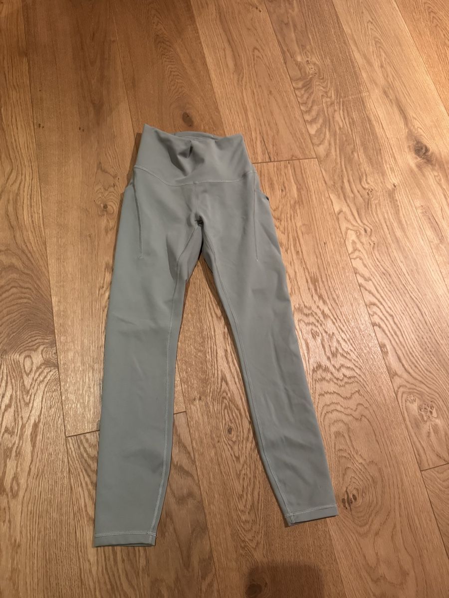 Lululemon Leggings: Lululemon Leggins mintgrün gr 2 – Usato da Cham venduto da jenny0421 2