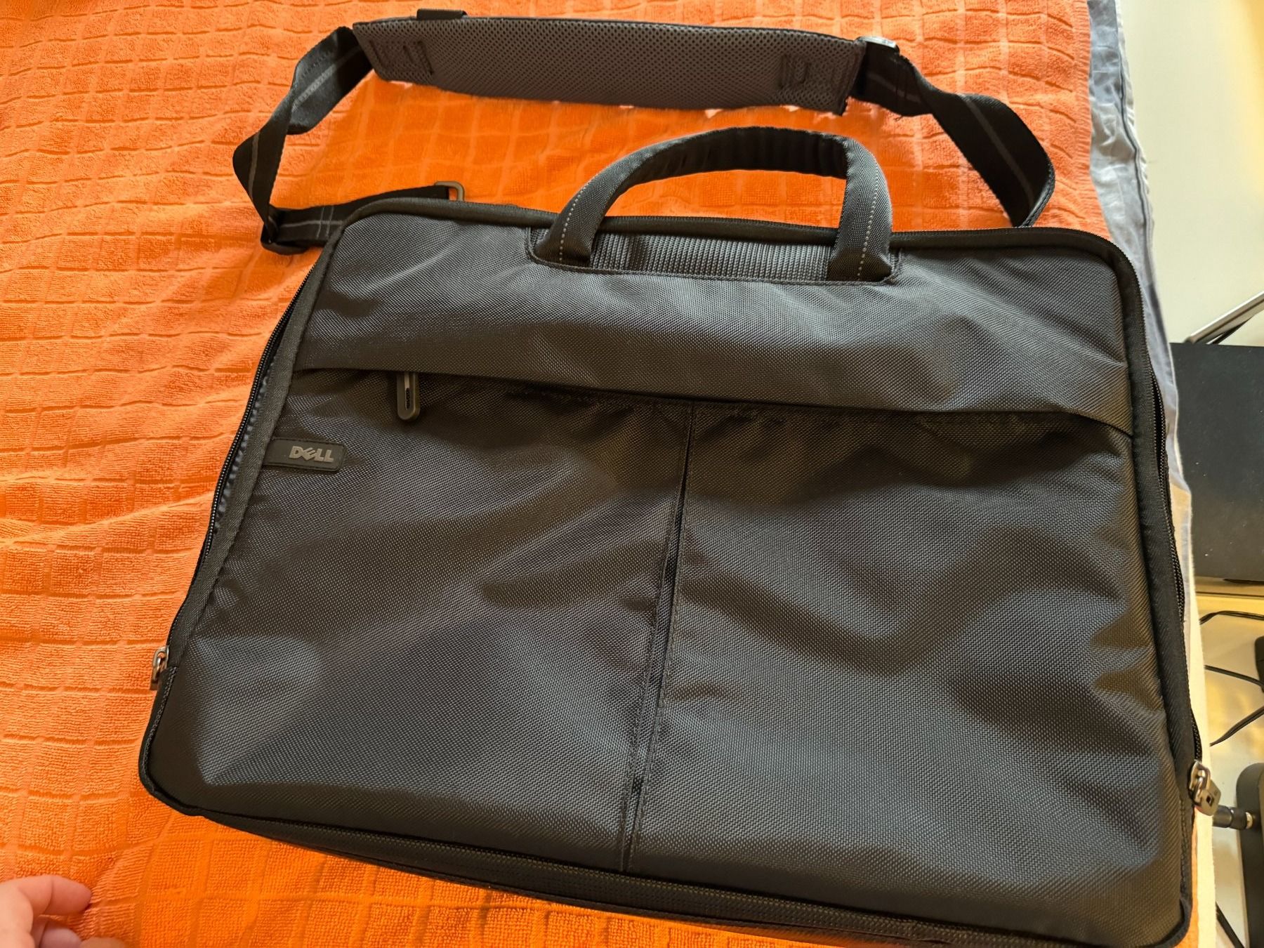 Borse: Dell Laptop Tasche 16'' Neu – Nuovo (secondo la descrizione) da Brugg AG venduto da orvel 1