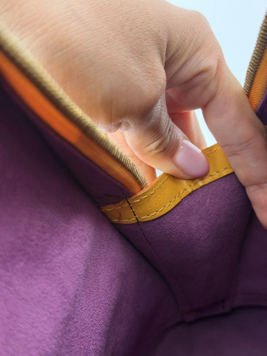 Louis Vuitton Zaini: Louis Vuitton Gobelins Epi Rucksack Gelb – Usato da Pfäffikon SZ venduto da LaPoche1 7