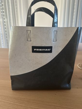 Tasche Freitag F250 Sonny grau/weiss