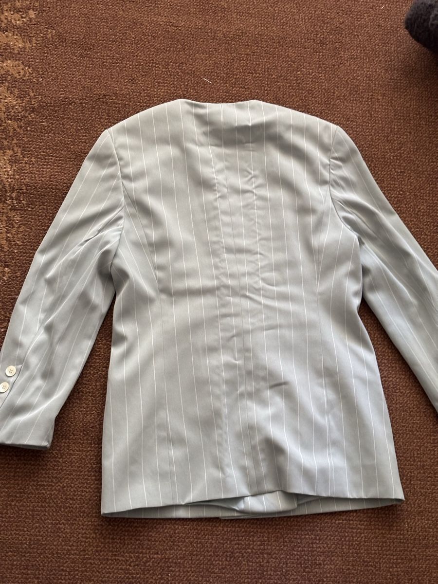 Completi: Suit – Nuovo (secondo la descrizione) da Genève venduto da Second_Hand_Ch 3
