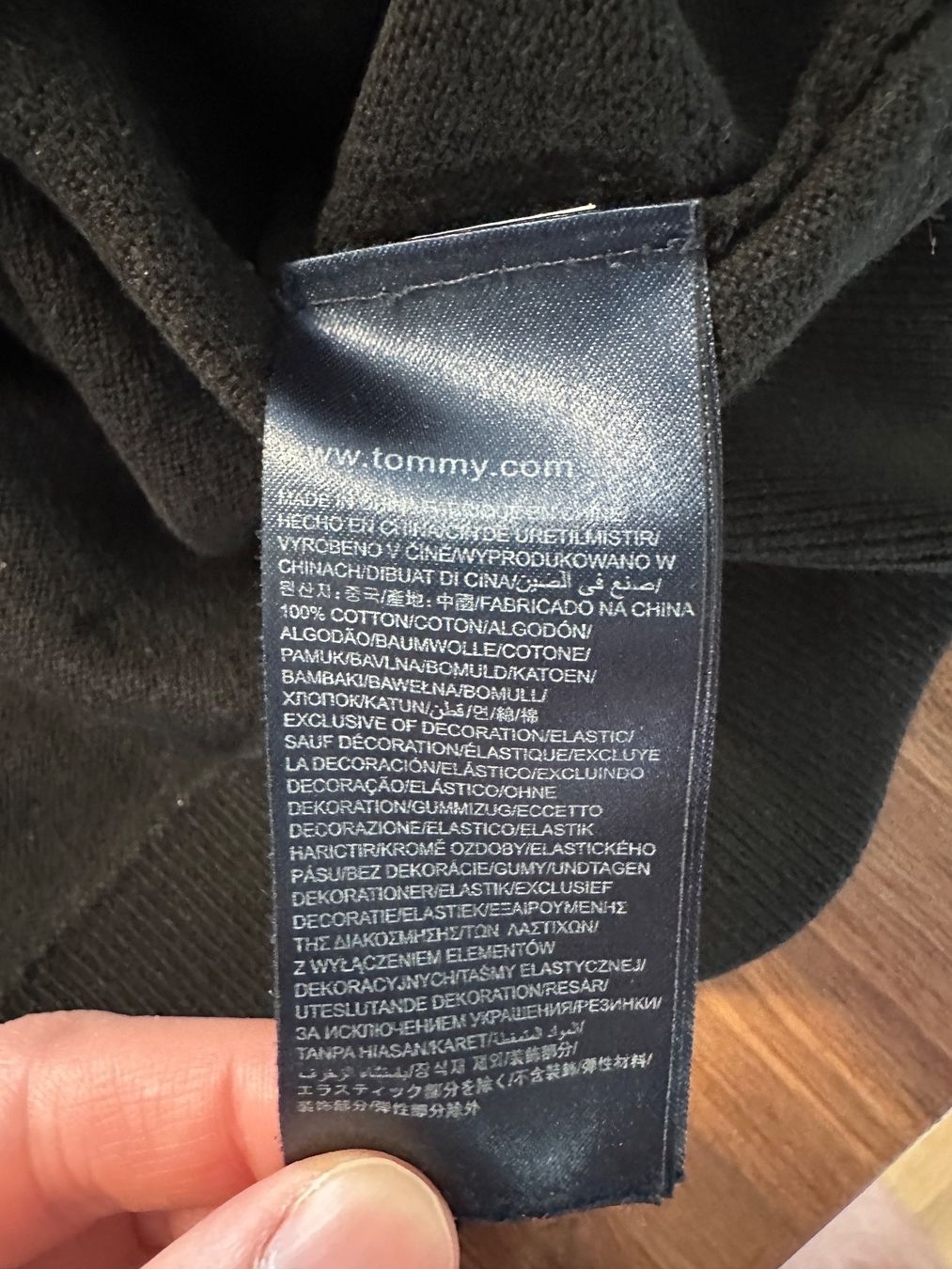 Tommy Hilfiger Maglioni & Felpe: Tommy Hilfiger V-Neck Pullover – Usato da Kaltbrunn venduto da IMRLU998 2