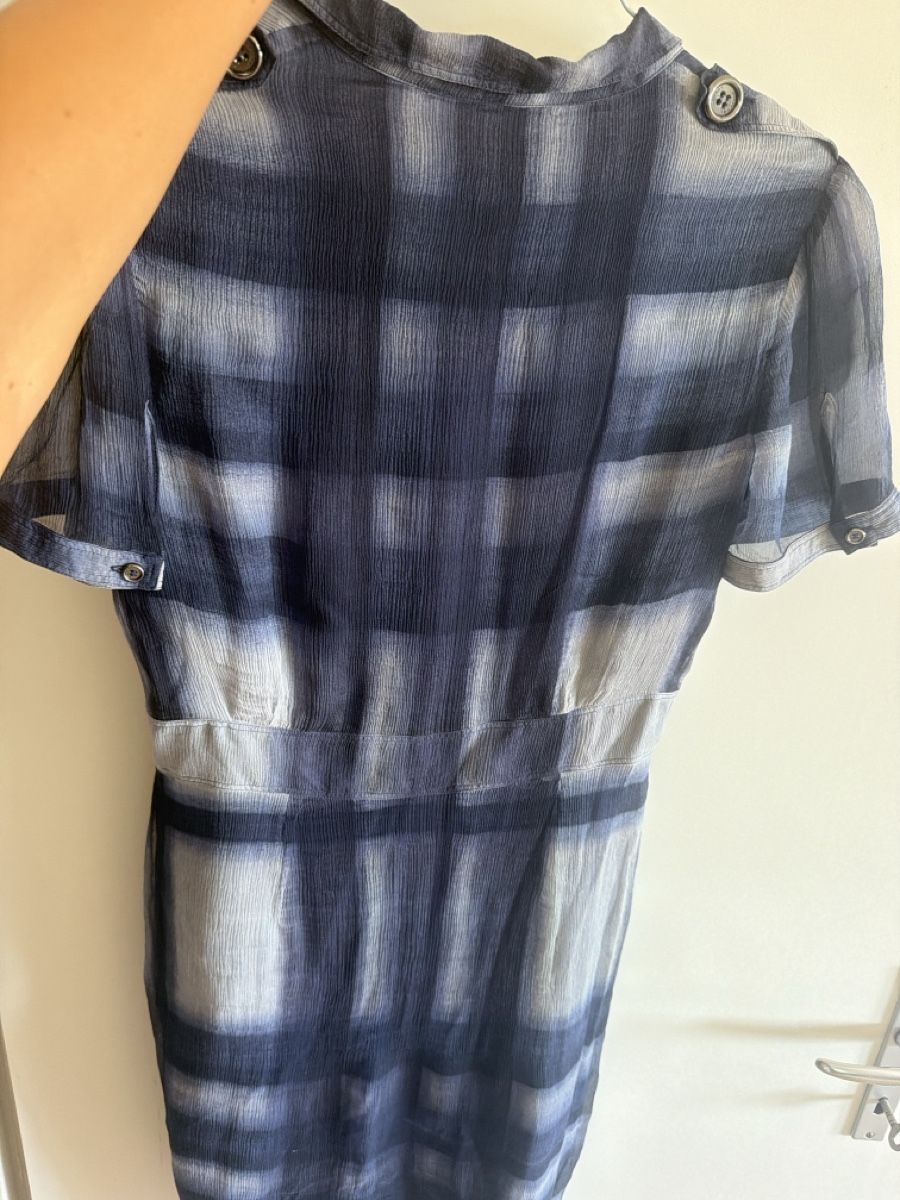 Burberry Vestiti: Burberry Kleid 100% Seide  – Usato da Uster venduto da Ninii003 4