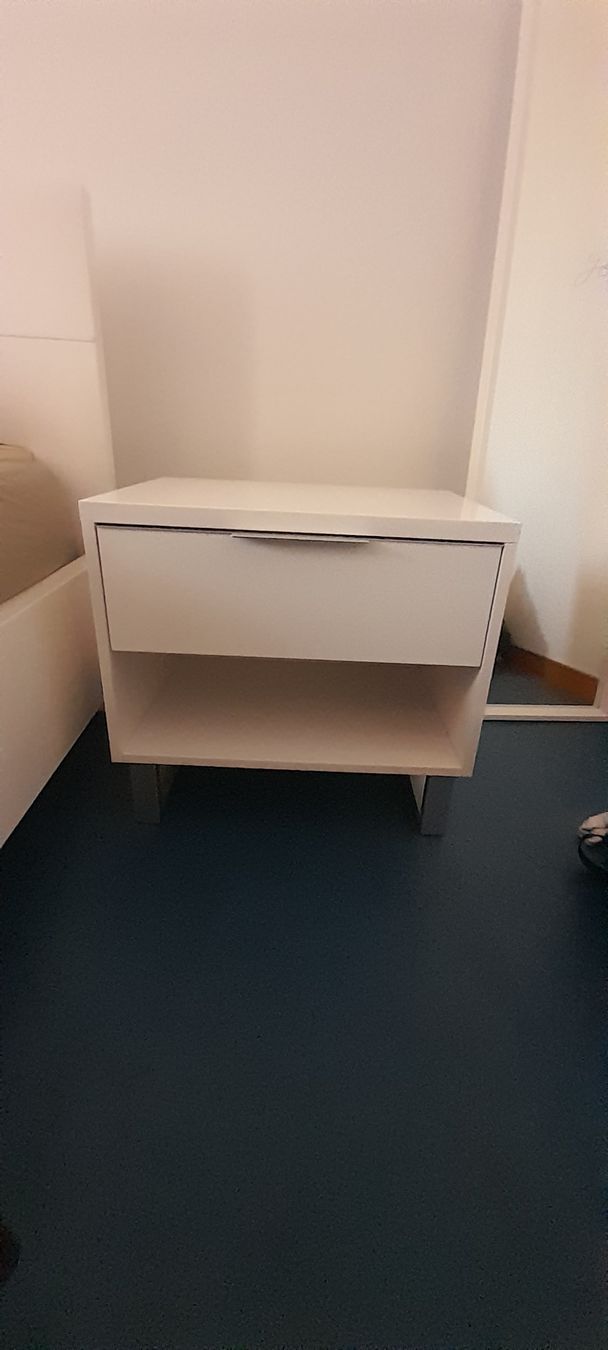 Comodini: 2 Nachttische mit Schublade weiss – Nuovo (secondo la descrizione) da Ebikon venduto da dietiker-s 1