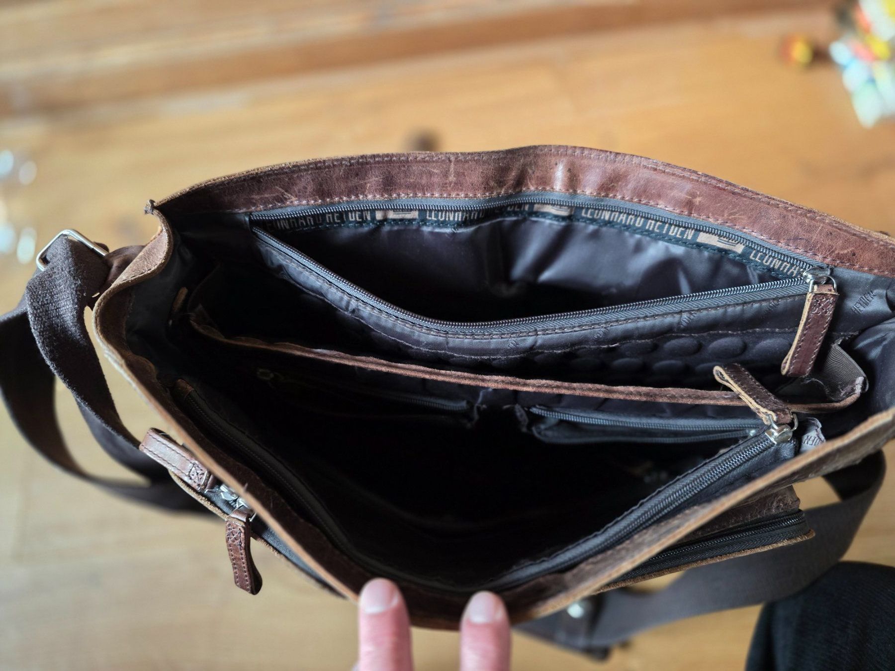 Koffer & Taschen: robuste Leder Akten Mappe Laptop Tasche Leonhard Heyden – Gebraucht aus Walterswil BE von Lonitti 9