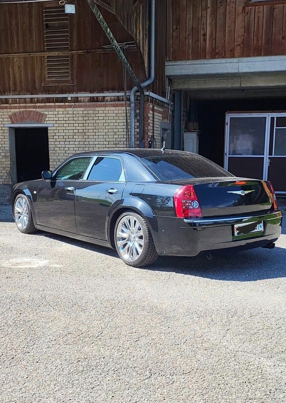 Chrysler Automobili: Chrysler 300C schwarz – Usato da Wald ZH venduto da SwissPawnshop 6