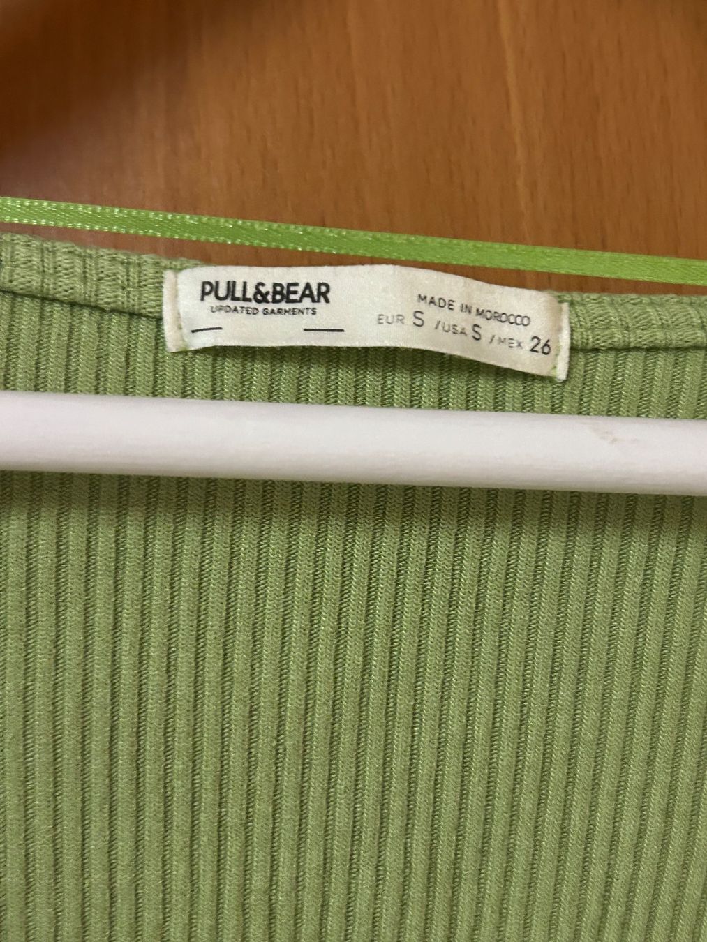 Tops: Pull&Bear Crop Top Grün Gr. S – Gebraucht aus Oberkulm von angela_05 1