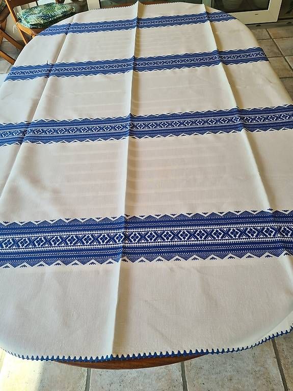 Tessuti: Tischtuch offwhite mit blauer Baumwollstickerei – Usato da Meilen venduto da ssdjkb