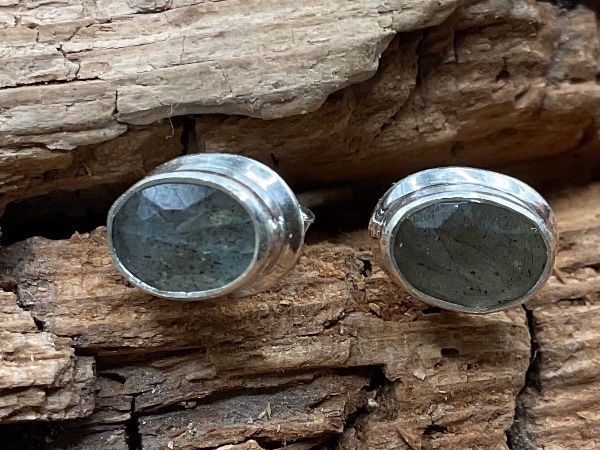 Ohrringe & -stecker: Kleine Ohrstecker aus Sterlingsilber mit Labradorit – Neu (gemäss Beschreibung) aus luzern von Alpendorf1 1