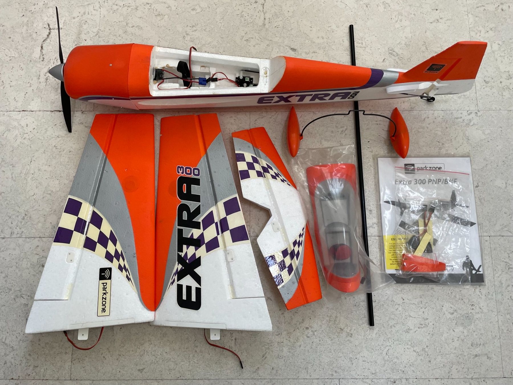 E-Flite RC Modellbau: ParkZone / E-Flite Extra 300 / 3D-Flugzeug (PNP) – Neu (gemäss Beschreibung) aus Sumiswald von Noudi1