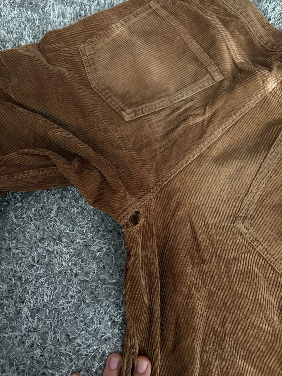 Carhartt Jeans: Carhartt Corduroy Pants Size 33 – Defekt aus Brislach von edu_t6pq 5