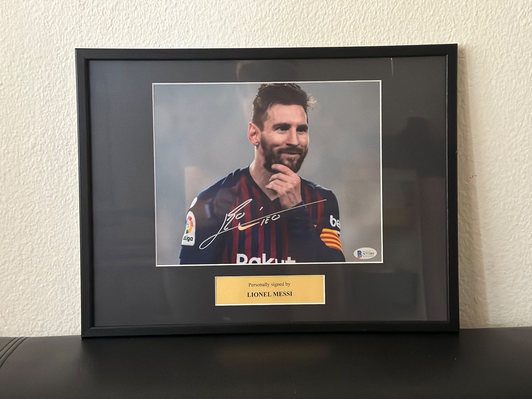 Autografi: Lionel Messi Autogramm mit Zertifikat – Nuovo e nell'imballaggio originale da Bachenbülach venduto da inn_5kmg 1